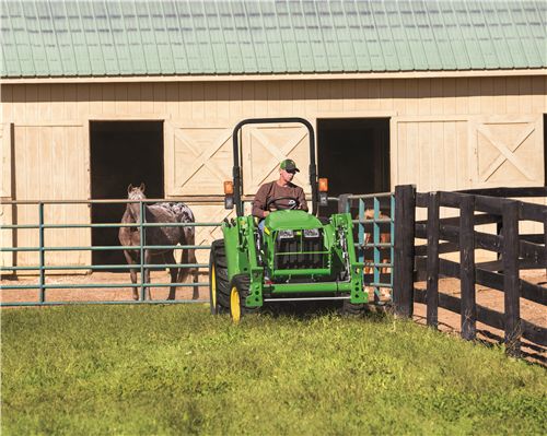 John Deere 3032E